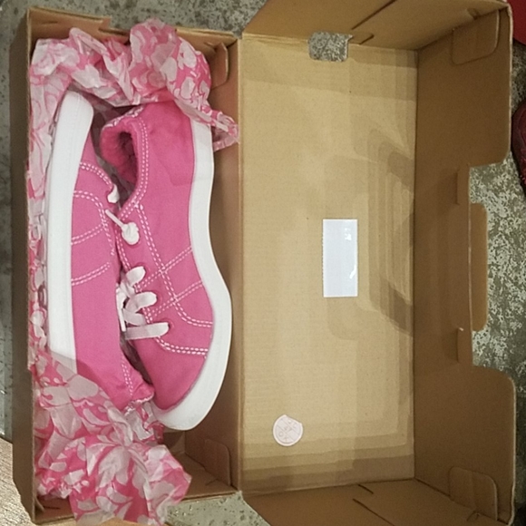 Roxy Slip on Sneakers - Picture 9 of 9